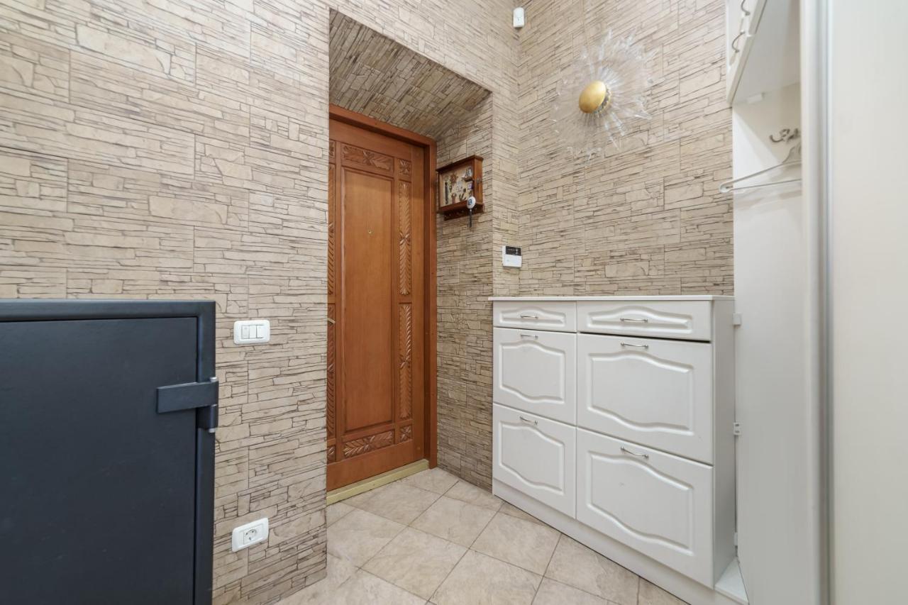 Katerynyska 2 Level Apartment With Sauna Odessa Exterior foto
