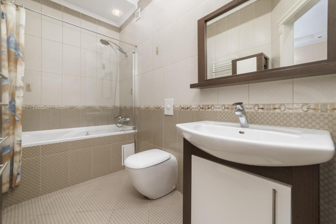 Katerynyska 2 Level Apartment With Sauna Odessa Exterior foto